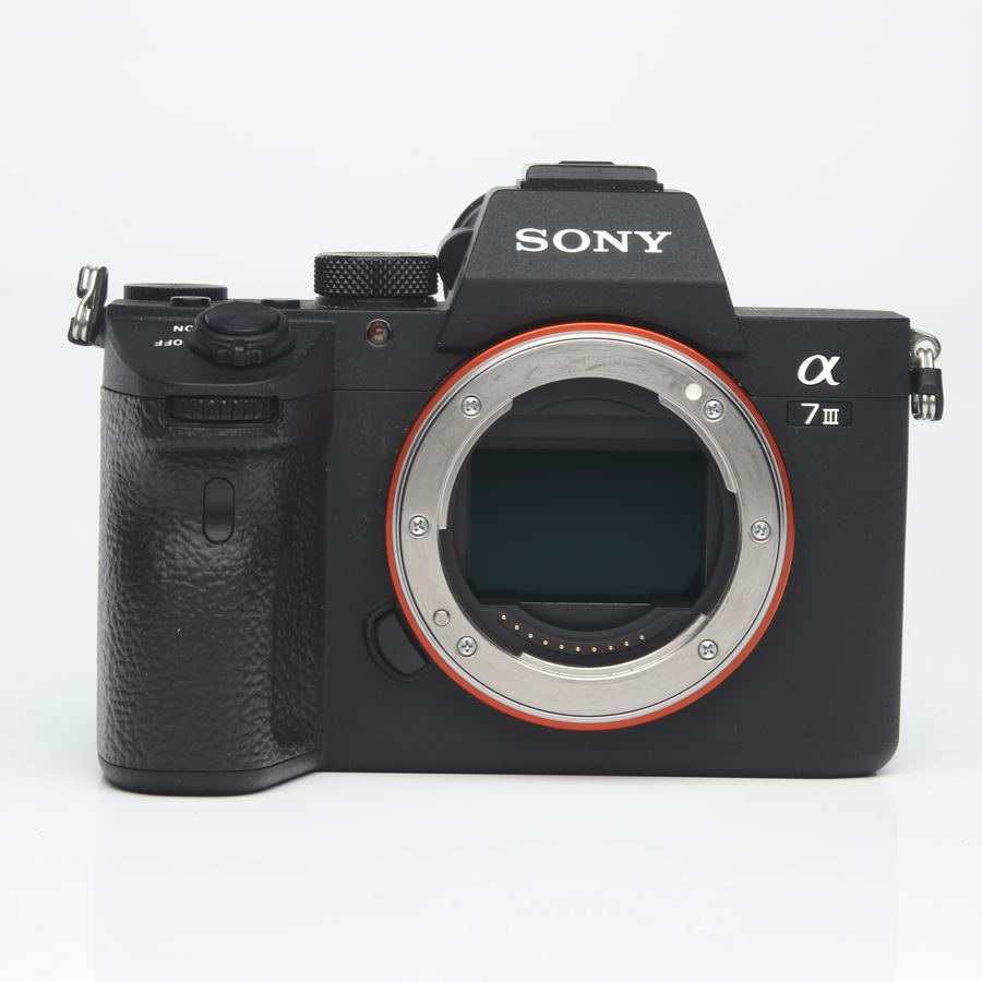 Cámara mirrorless full-frame Sony a7 III